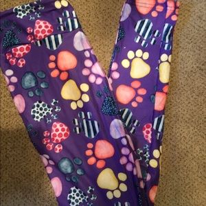 OS The Leggings Depot. Paw prints. Brand new!